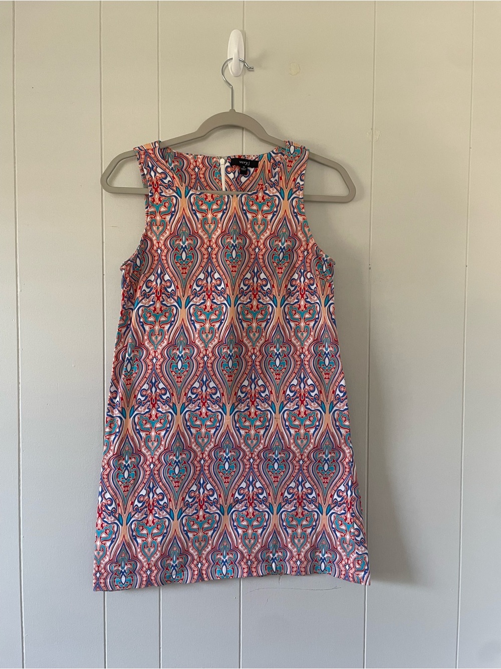 Very J Women’s Medium Geometric Paisley Print Sleeveless Shift Dress